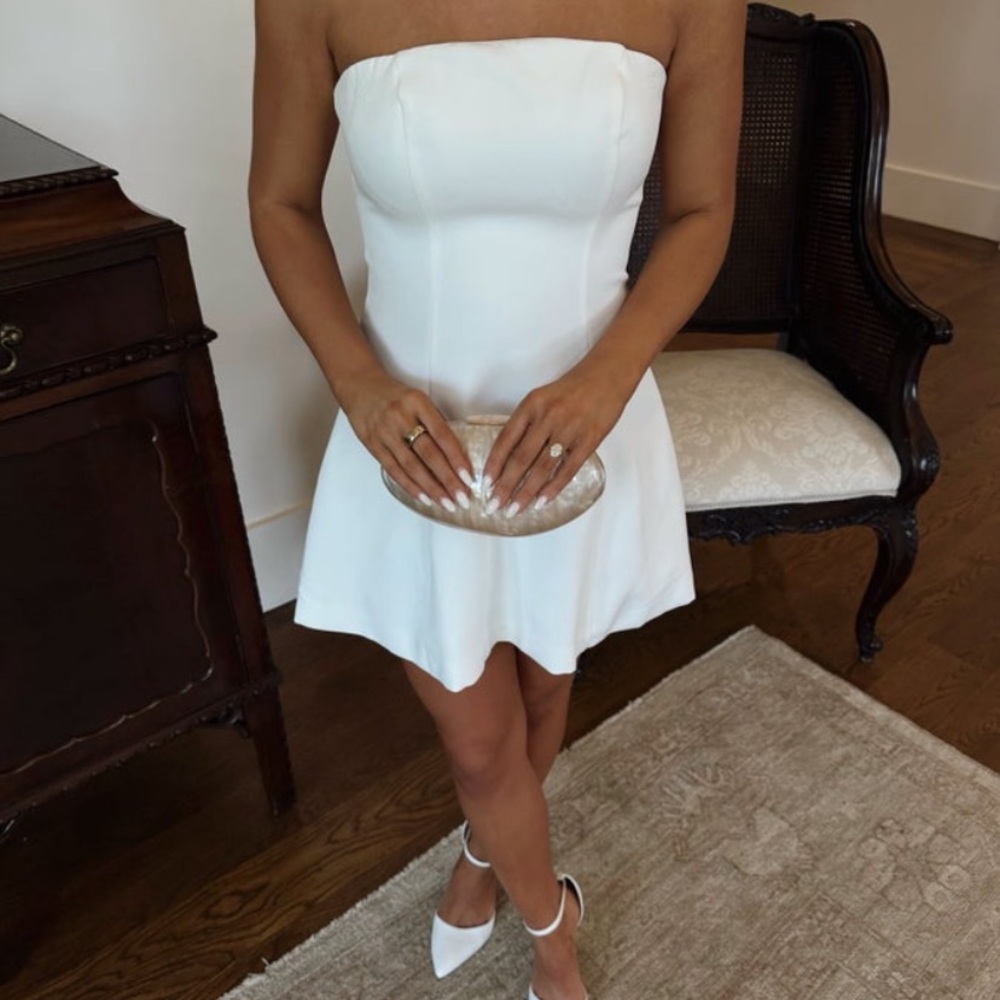 Elegant White Strapless Dress